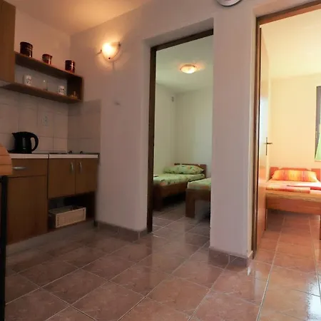Vera No 1 Apartment *